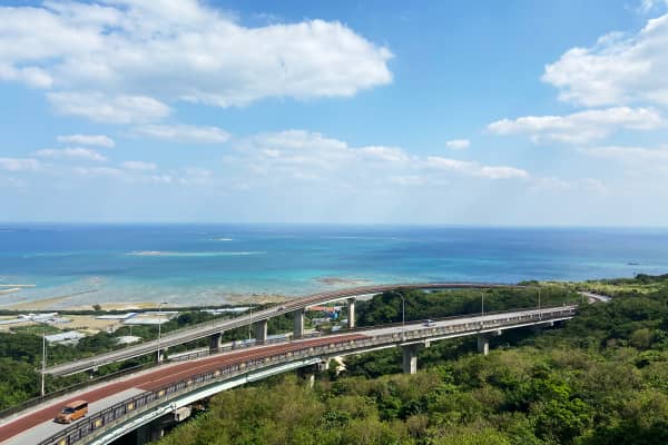 ニライカナイ橋（車で約40分）